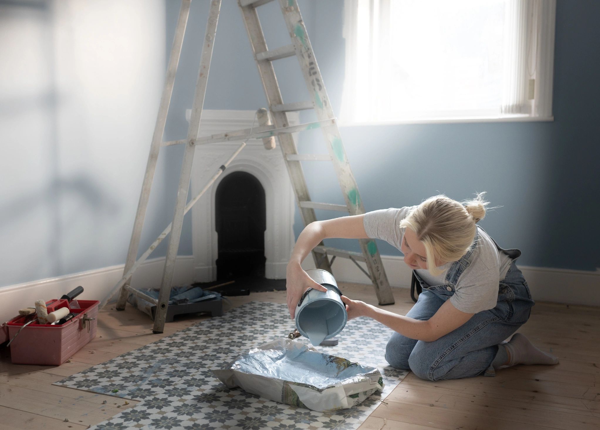 Professional painter preparing for a consultation